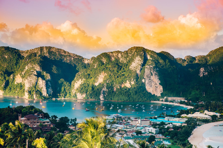 Ultimate Travel Guide to Thailand: Best Destinations & Tips